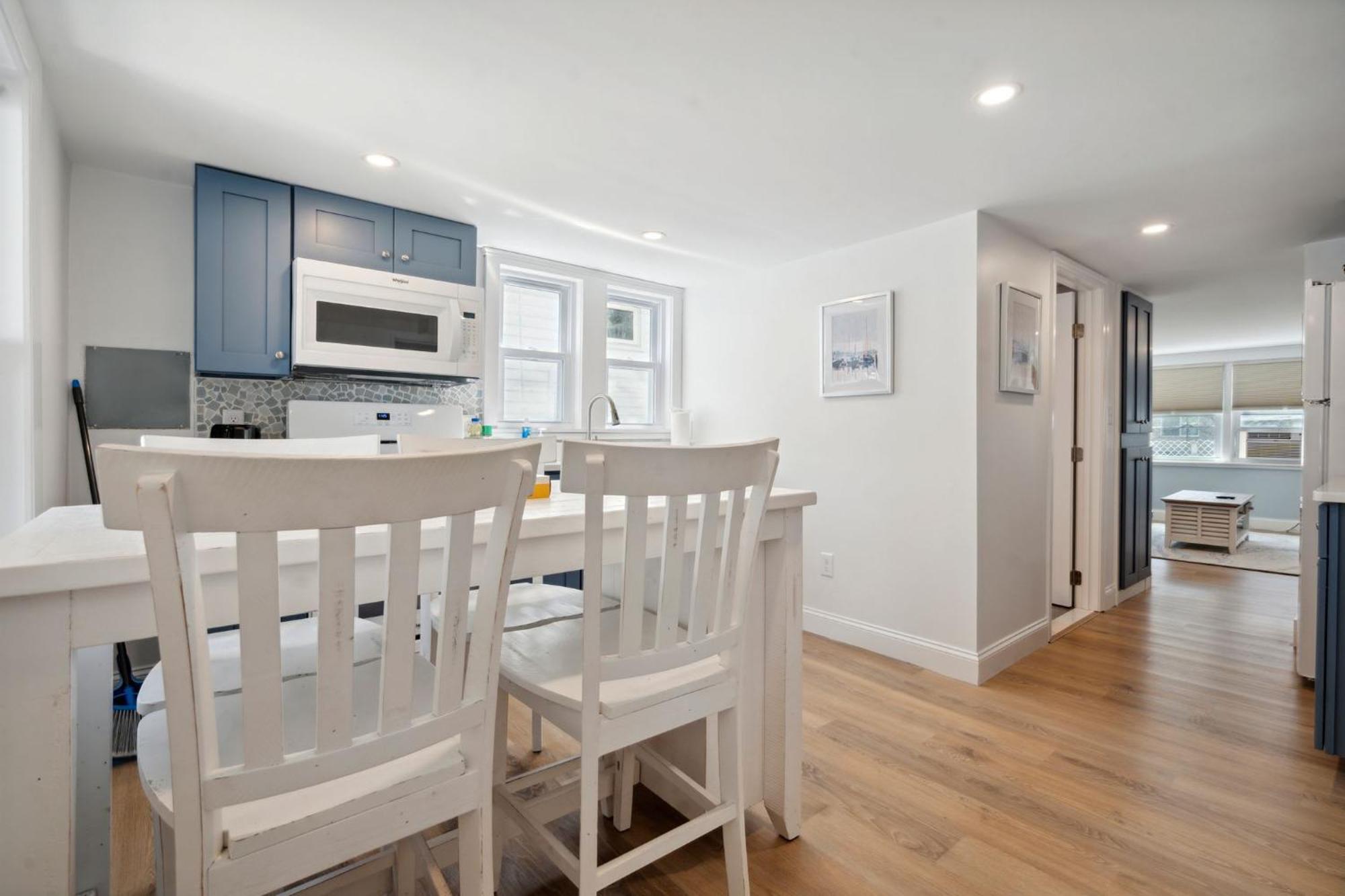 Newly Renovated Patio Steps To Beach Apartment Hampton Exterior photo